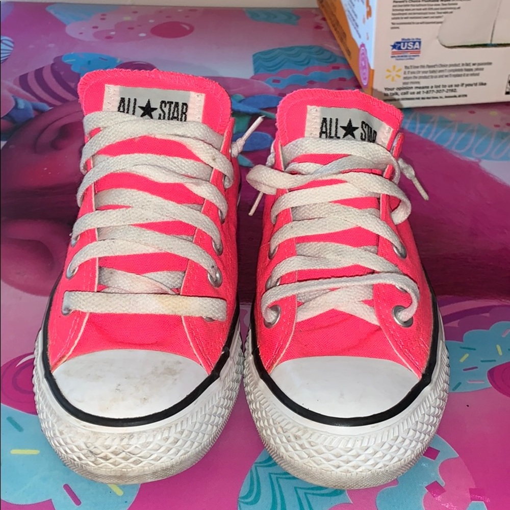Hot pink converse